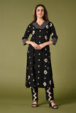 Diamond printed black daily wear cotton straight kurti set with pant and printed dupatta.
•	Printed top with v neck.
•	Thread and sequin work around the neck,3/4 sleeves.
•	Double sided elastic, printed and comfortable straight pants.
•	Cotton printed dupatta.
•	Pure cotton material.
