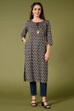 Printed grey daily wear straight cotton kurthi with mirror and thread work.
•	Straight kurti with prints all over.
•	3/4 sleeves, round neck with rope.
•	Mirror and thread work in the neck.
•	Pure cotton material.
