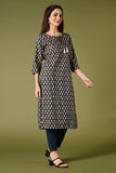 Printed grey daily wear straight cotton kurthi with mirror and thread work.
•	Straight kurti with prints all over.
•	3/4 sleeves, round neck with rope.
•	Mirror and thread work in the neck.
•	Pure cotton material.
